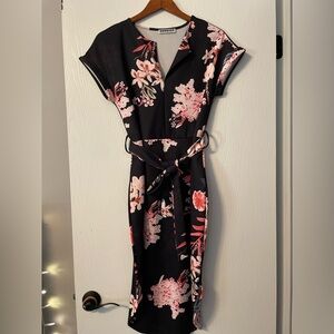 Women’s floral dress, Size M, never worn